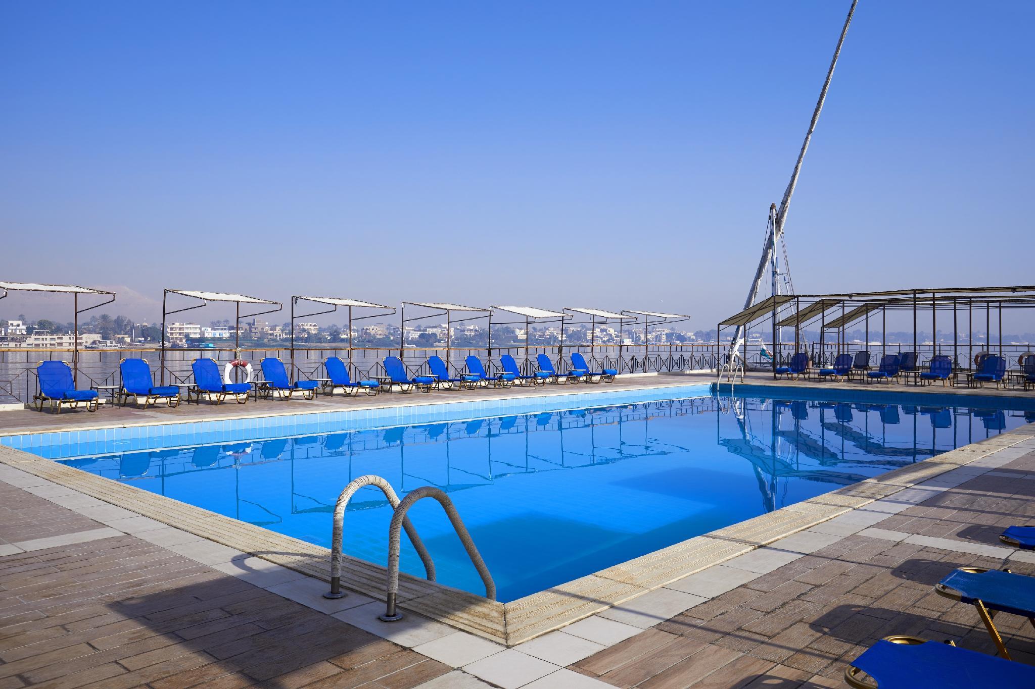 hotel-img